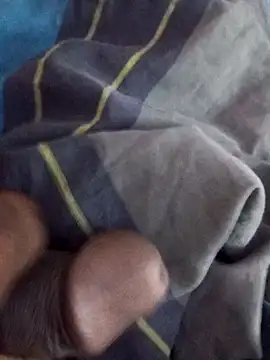 Snapshot of sadunt chatting on 01/08/25, 04:23 sadunt online show from 01/08/25, 04:23