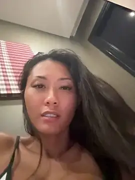 thai-dreamgirl online show from 04/17/26, 12:52