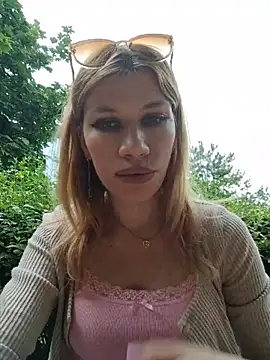 Snapshot of EvaRush chatting on 06/10/26, 04:28 EvaRush online show from 06/10/26, 04:28