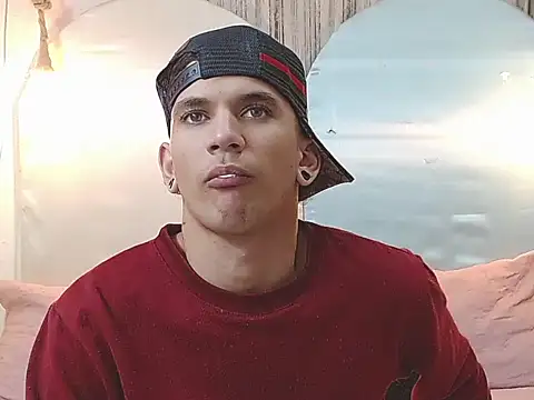 tylor boy online show from 12/14/25, 04:07