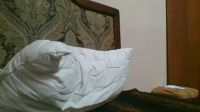 Snapshot of Emma_99 chatting on 01/24/25, 11:15 Emma 99 online show from 01/24/25, 11:15