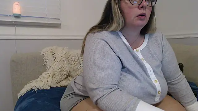 LauLauPAWG online show from 02/06/25, 12:48