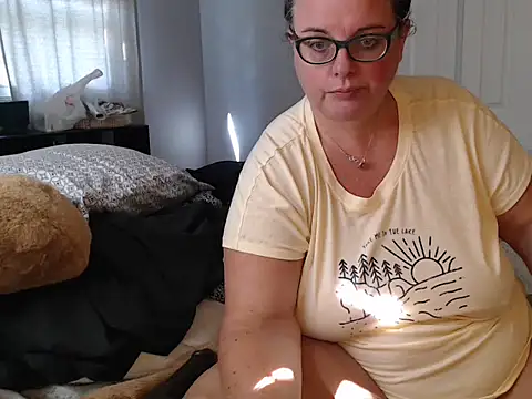 LauLauPAWG online show from 10/08/25, 06:16