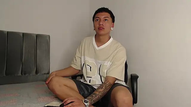 Snapshot of alex-lover chatting on 01/28/25, 01:18 alex-lover online show from 01/28/25, 01:18