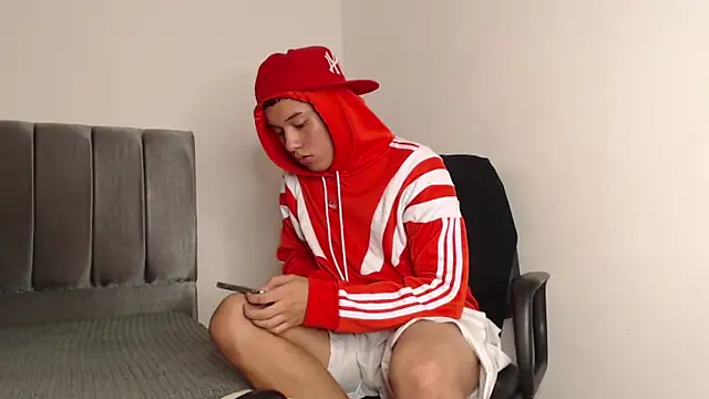 Snapshot of alex-lover chatting on 02/05/25, 04:59 alex-lover online show from 02/05/25, 04:59