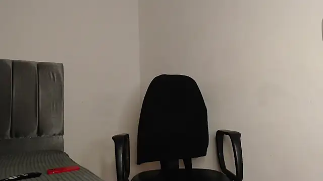 Snapshot of alex-lover chatting on 03/19/25, 01:54 alex-lover online show from 03/19/25, 01:54