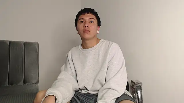 Snapshot of alex-lover chatting on 10/04/25, 01:58 alex-lover online show from 10/04/25, 01:58