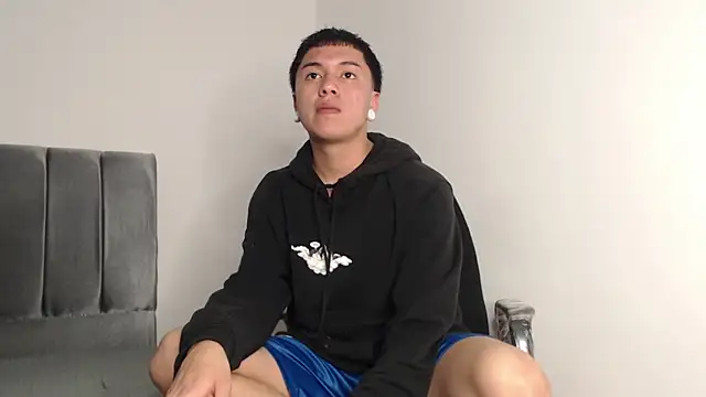 Snapshot of alex-lover chatting on 10/09/25, 01:25 alex-lover online show from 10/09/25, 01:25