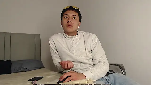 alex-lover online show from 01/10/26, 04:25