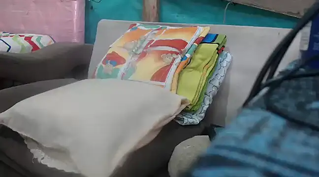 Snapshot of mom_son_dirty chatting on 03/09/25, 07:26 mom son dirty online show from 03/09/25, 07:26