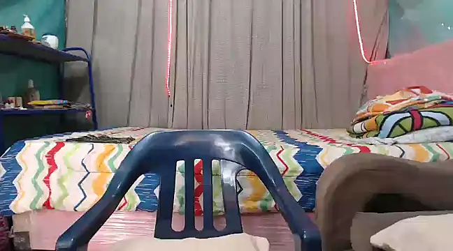 Snapshot of mom_son_dirty chatting on 03/12/25, 02:56 mom son dirty online show from 03/12/25, 02:56