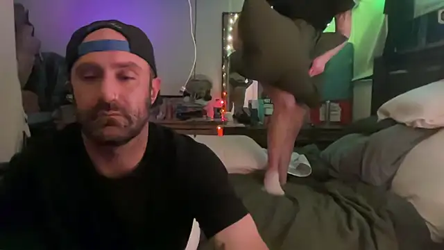 Snapshot of _Studio4Three_ chatting on 02/24/26, 04:43 Studio4Three online show from 02/24/26, 04:43