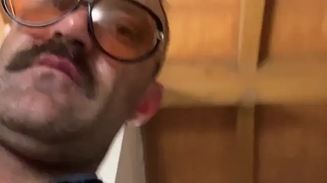 Snapshot of _Studio4Three_ chatting on 03/31/26, 06:19 Studio4Three online show from 03/31/26, 06:19