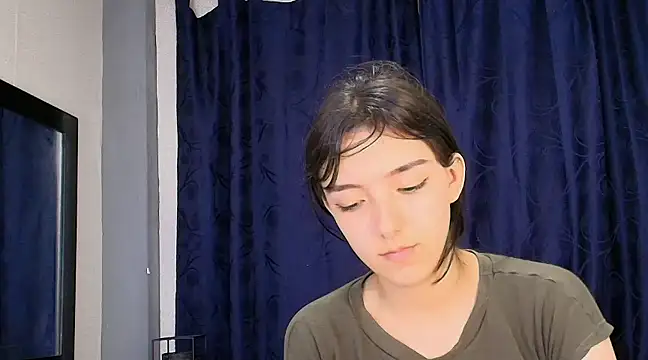 Marcelaa fox online show from 12/05/24, 12:19