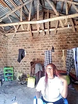 Black juicy24 online show from 11/25/25, 09:20