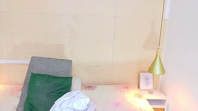 Chocolatte bar online show from 02/22/25, 12:40