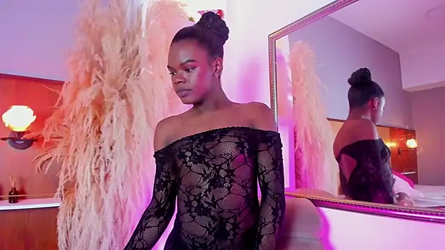 CamiEstrada online show from 01/31/25, 08:33