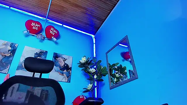 Snapshot of _hairybeard_ chatting on 02/19/25, 04:34 hairybeard online show from 02/19/25, 04:34