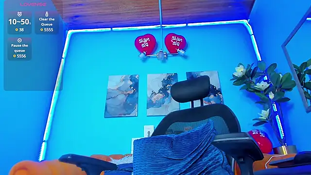 Snapshot of _hairybeard_ chatting on 02/21/25, 12:06 hairybeard online show from 02/21/25, 12:06