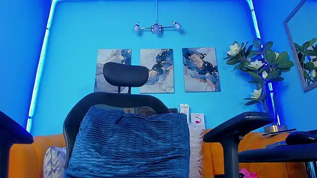 Snapshot of _hairybeard_ chatting on 02/27/25, 12:34 hairybeard online show from 02/27/25, 12:34