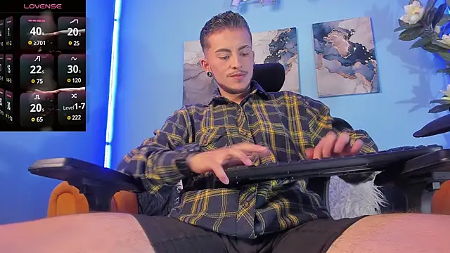 Snapshot of _hairybeard_ chatting on 03/13/25, 05:22 hairybeard online show from 03/13/25, 05:22