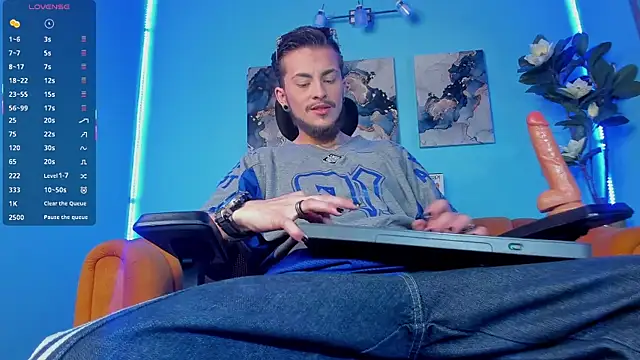 Snapshot of _hairybeard_ chatting on 09/14/25, 03:11 hairybeard online show from 09/14/25, 03:11