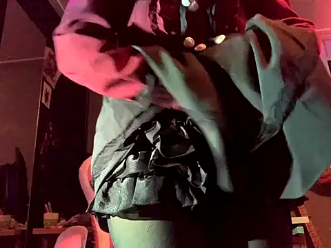 Snapshot of space_g1rl chatting on 11/05/25, 07:47 space g1rl online show from 11/05/25, 07:47