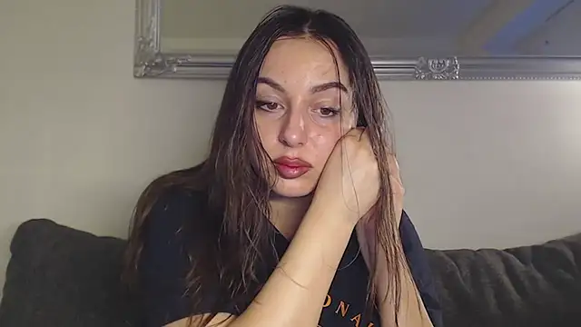 courtneyPerfect online show from 12/18/24, 10:51