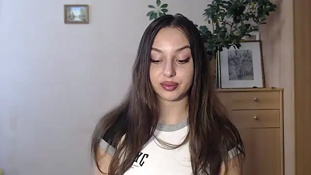 courtneyPerfect online show from 01/15/25, 11:53