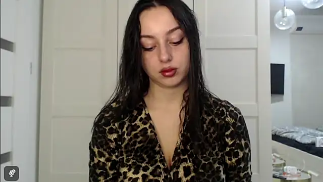 courtneyPerfect online show from 12/04/25, 02:59