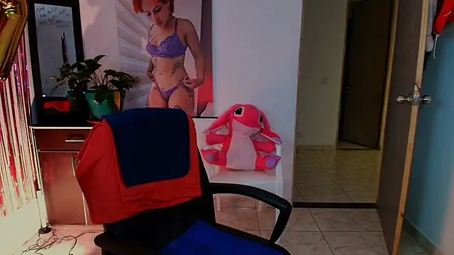 TinnaDawsom online show from 09/24/25, 02:04