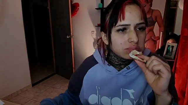 TinnaDawsom online show from 04/14/26, 11:55