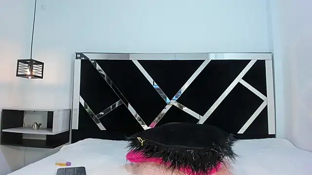 Ambber moon online show from 01/31/25, 09:37