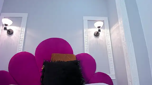 Ambber moon online show from 03/19/25, 09:49