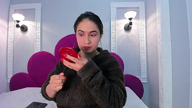 Ambber moon online show from 03/20/25, 10:43