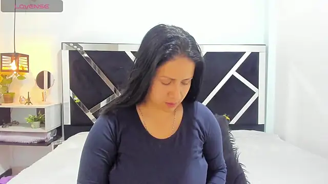 Ambber moon online show from 10/06/25, 10:18