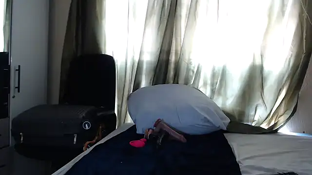 Foxybrownxx1 online show from 01/12/26, 07:57