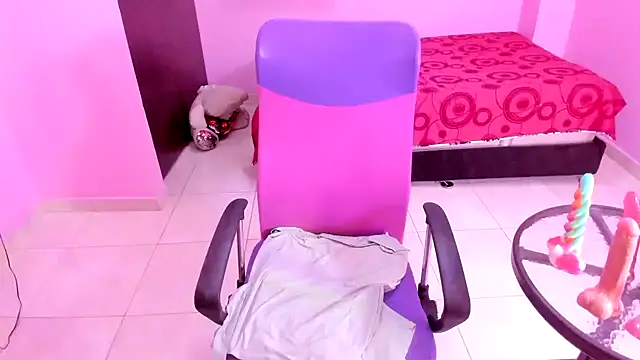 Snapshot of mommy_whore_slut chatting on 11/27/25, 07:16 mommy whore slut online show from 11/27/25, 07:16