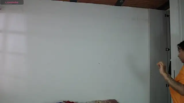 naomi h1 online show from 06/23/26, 08:40