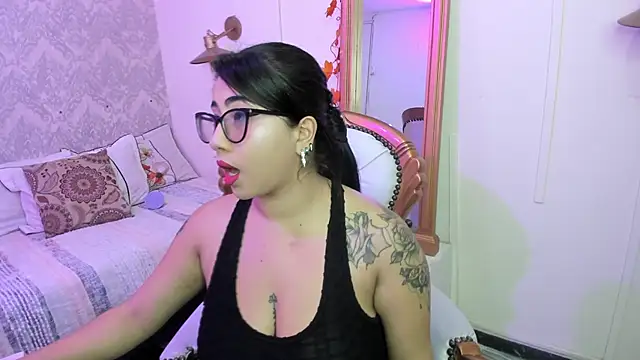 Sexy cristall  online show from 03/01/25, 09:15