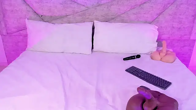 Snapshot of SofiiSweet_ chatting on 03/13/25, 02:33 SofiiSweet online show from 03/13/25, 02:33