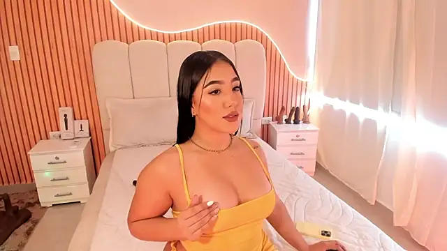 Snapshot of SofiiSweet_ chatting on 10/29/25, 02:19 SofiiSweet online show from 10/29/25, 02:19