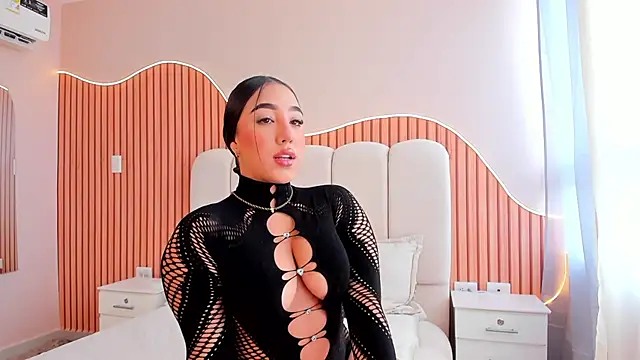 Snapshot of SofiiSweet_ chatting on 10/30/25, 02:29 SofiiSweet online show from 10/30/25, 02:29