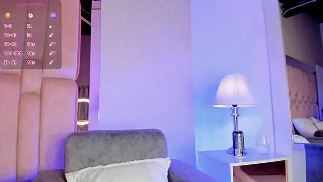 Snapshot of AshleyBelth_ chatting on 10/24/25, 09:22 AshleyBelth online show from 10/24/25, 09:22