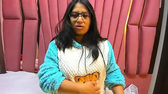 Miaa Smiith  online show from 07/11/26, 03:09