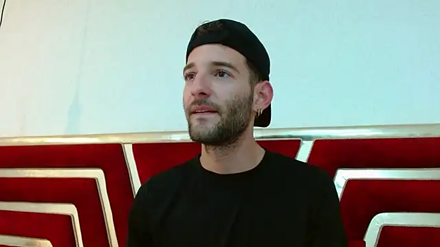 Snapshot of Christopher_saint chatting on 04/16/26, 01:01 Christopher saint online show from 04/16/26, 01:01