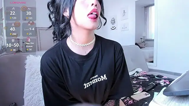 HannaKim online show from 01/13/25, 03:26