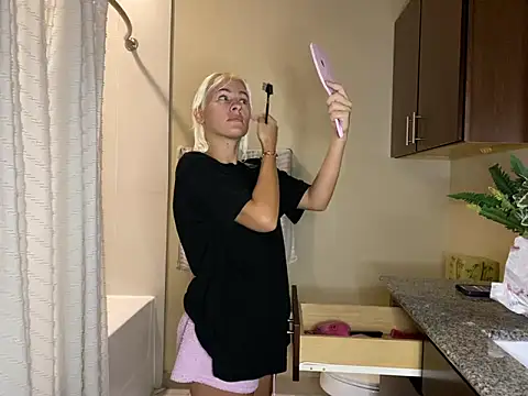 girlfriendmissy online show from 09/26/25, 12:03