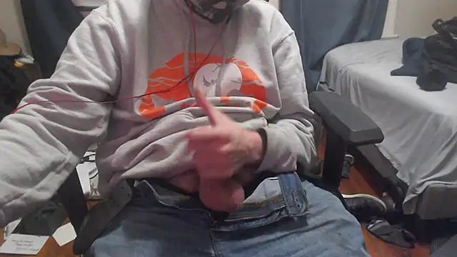 Snapshot of chicostick413 chatting on 12/21/24, 03:36 chicostick413 online show from 12/21/24, 03:36