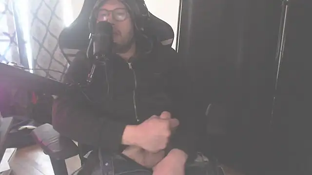 chicostick413 online show from 02/04/26, 04:46